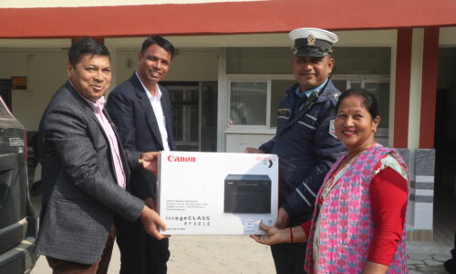 कटहरी गाउँपालिकाद्वारा ट्राफिक प्रहरी पोष्ट हाटखोलालाई कम्प्युटर र प्रिन्टर प्रदान