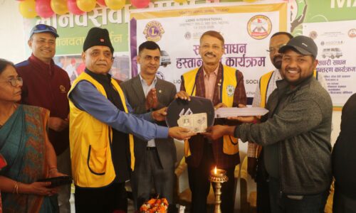 लायन्स क्लब अफ विराटनगर सोसियलद्वारा मानव सेवा आश्रमलाई मारुती भ्यान उपहार