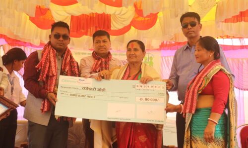 कटहरी गाउँपालिका पूर्ण खोप सुनिश्चित पालिका घोषणा, सेवा निवृत्त स्वास्थ्य स्वयंसेविका सम्मानित