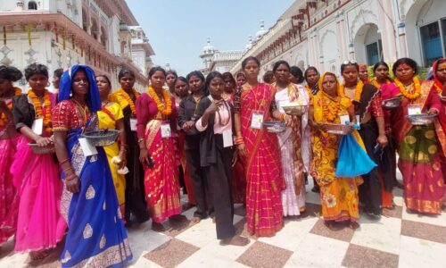 आभा फाउण्डेशनद्वारा विराटनगरका ४० ऋषिदेव महिलालाई तीर्थयात्रा